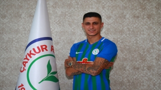 Çaykur Rizespor, orta saha oyuncusu Benhur Keser’i kadrosuna kattı