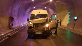 Mersin’de Boğsak Tüneli’ndeki zincirleme trafik kazası ulaşımı aksattı