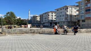 Esenyurt’ta sel yaşanan bölgede hasarın izleri siliniyor