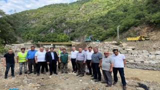 Karabük’te selin izlerini silmek için başlatılan çalışmalar devam ediyor