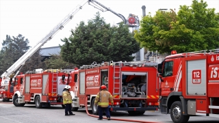 GÜNCELLEME Tuzla’da fabrikada çıkan yangın söndürüldü