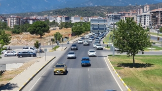 Edremit Körfezi’ndeki kara yollarında tatil dönüşü yoğunluğu yaşandı