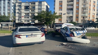 Manisa’daki trafik kazasında 5’i polis 6 kişi yaralandı