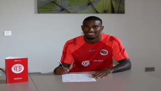 Antalyaspor, Haji Wright’ı 3 yıllığına renklerine bağladı 