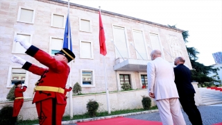 Arnavutluk’ta AB bayrağı göndere çekildi