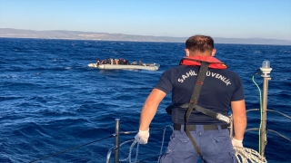 Ayvalık açıklarında 49 düzensiz göçmen kurtarıldı