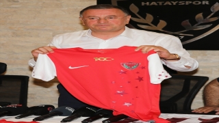 Hatayspor’dan, Cumhuriyet’in 100. yılına özel forma