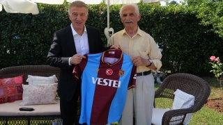 Trabzonspor Kulübünden kurucular ve eski başkana ziyaret