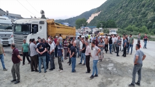 Düzce’de çimento fabrikası eylemi