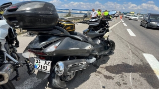 Kocaeli’de trafik kazasında iki motosikletin sürücüsü yaralandı