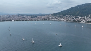 Ordu’ya gelen 21 yelkenli yat, deniz turu atarak şehri selamladı