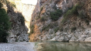 Antalya’da sıcaktan bunalanlar Kapuz Kanyonu’nda serinliyor