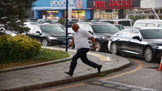 Ankara’da fırtına ve sağanak hayatı felç etti