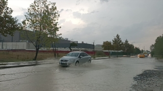 Tekirdağ’da sağanak hayatı olumsuz etkiliyor