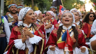 Kartal’da Uluslararası Halk Oyunları Festivali başladı