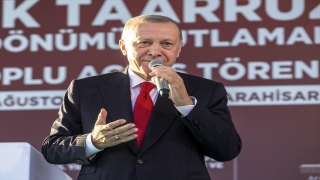 Cumhurbaşkanı Erdoğan: ”2023 yaklaştıkça sandıktan çıkamayacaklarını anlayanlar, umutlarını raf ömrünü tamamlamış bayat senaryolara bağlamış durumdalar.”