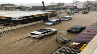 Tekirdağ’da sağanak hayatı olumsuz etkiliyor 