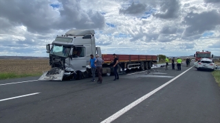 Tekirdağ’da tırla otomobil çarpıştı, bir kişi öldü, bir kişi yaralandı