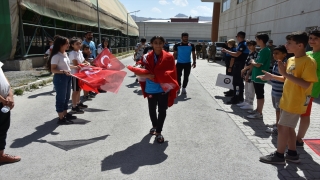 Balkan ikincisi olan Rojda, Hakkari’de coşkuyla karşılandı