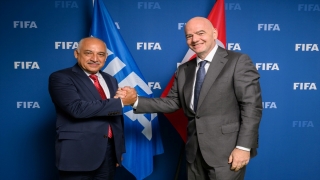 TFF Başkanı Mehmet Büyükekşi, Gianni Infantino’yla bir araya geldi