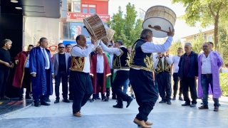 Kırşehir’de 35. Ahilik Haftası kutlamalarına esnaf davul zurna ile davet edildi