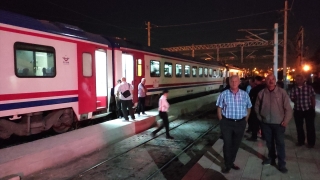 Doğu Ekspresi’nin vagonu Yozgat’ta raydan çıktı, AnkaraKayseri demir yolu ulaşıma kapandı