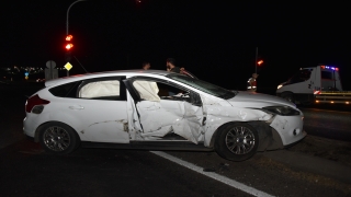 Şanlıurfa’da minibüs ile otomobilin çarpışması sonucu 16 kişi yaralandı