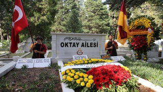 Metin Oktay, vefatının 31. yıl dönümünde kabri başında anıldı