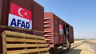 Türkiye’den yardım malzemesi taşıyan birinci ”İyilik Treni” Pakistan’a ulaştı