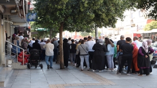 Cumhuriyet tarihinin en büyük sosyal konut projesine vatandaştan yoğun başvuru