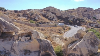 Kapadokya’da yol çalışmasında peribacalarının yıkıldığı iddiasına yalanlama