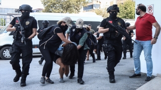 İnfaz koruma memurlarını taşıyan servis aracına saldıran 3 terörist Bursa’ya getirildi