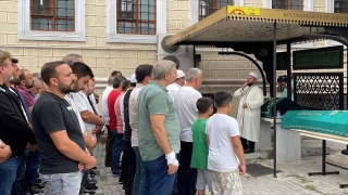 Beylikdüzü’nde öldürülen 2 kız kardeş son yolculuklarına uğurlandı