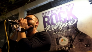 ”Arasta Müzik Günleri” rock konseri ile sona erdi