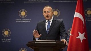 Bakan Çavuşoğlu'ndan Yunanistan'ın göçmenlere zulmüne sert tepki: Buna kim dur diyecek