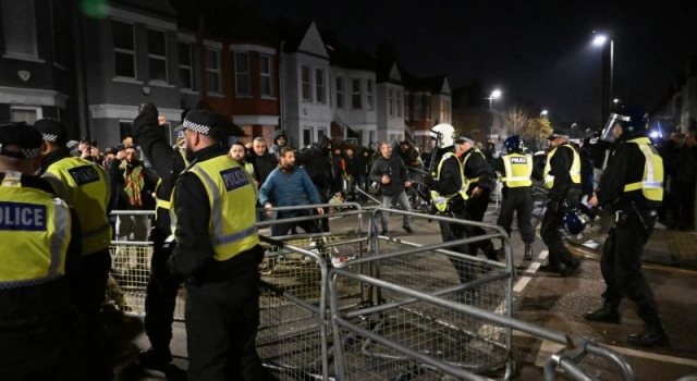 Londra'da terör örgütü PKK yandaşları polisle çatıştı