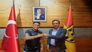 Yeni Malatyaspor, Cueva ile sözleşme imzaladı