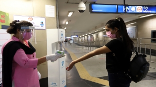 Hindistan Kovid19 salgınına rağmen ülkenin en işlek metro ağını hizmete açtı