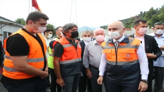 Bakan Karaismailoğlu, RizeArtvin Havalimanı inşaatında incelemelerde bulundu: