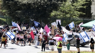 İsrail’de Netanyahu karşıtı gösterilerin sınırlandırılması planı protesto edildi