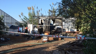 Antalya’da konteyner barakada çıkan yangında 6 aylık bebek öldü