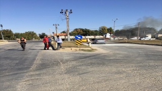 Konya’da yanan otomobilin sürücüsünü benzin istasyonu çalışanı kurtardı