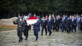 İçişleri Bakanı Soylu ve beraberindeki heyet Anıtkabir’i ziyaret etti