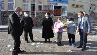 İlkokul öğrencilerinin çektikleri kliple yaptıkları okul bahçesi isteği karşılık buldu