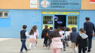 Mardinli ilkokul öğrencileri İzmir’deki depremzede yaşıtları için oyuncak topladı