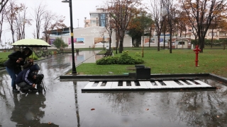 Samsun’da yer piyanosunu bu kez yağmur damlaları çaldı