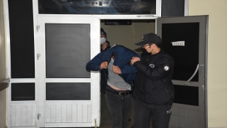 Boşandığı eşini ölümle tehdit eden kişi polis ekiplerince yakalandı