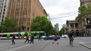 Avustralya’da Kovid19 salgınının merkezi olan Melbourne ikinci dalgayı yendi