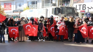 Hakkarili kadınlardan Diyarbakır annelerine destek, terör örgütü PKK’ya tepki yürüyüşü