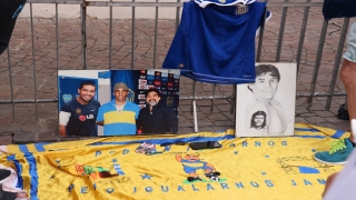 Arjantinli efsane futbolcu Maradona hayatını kaybetti